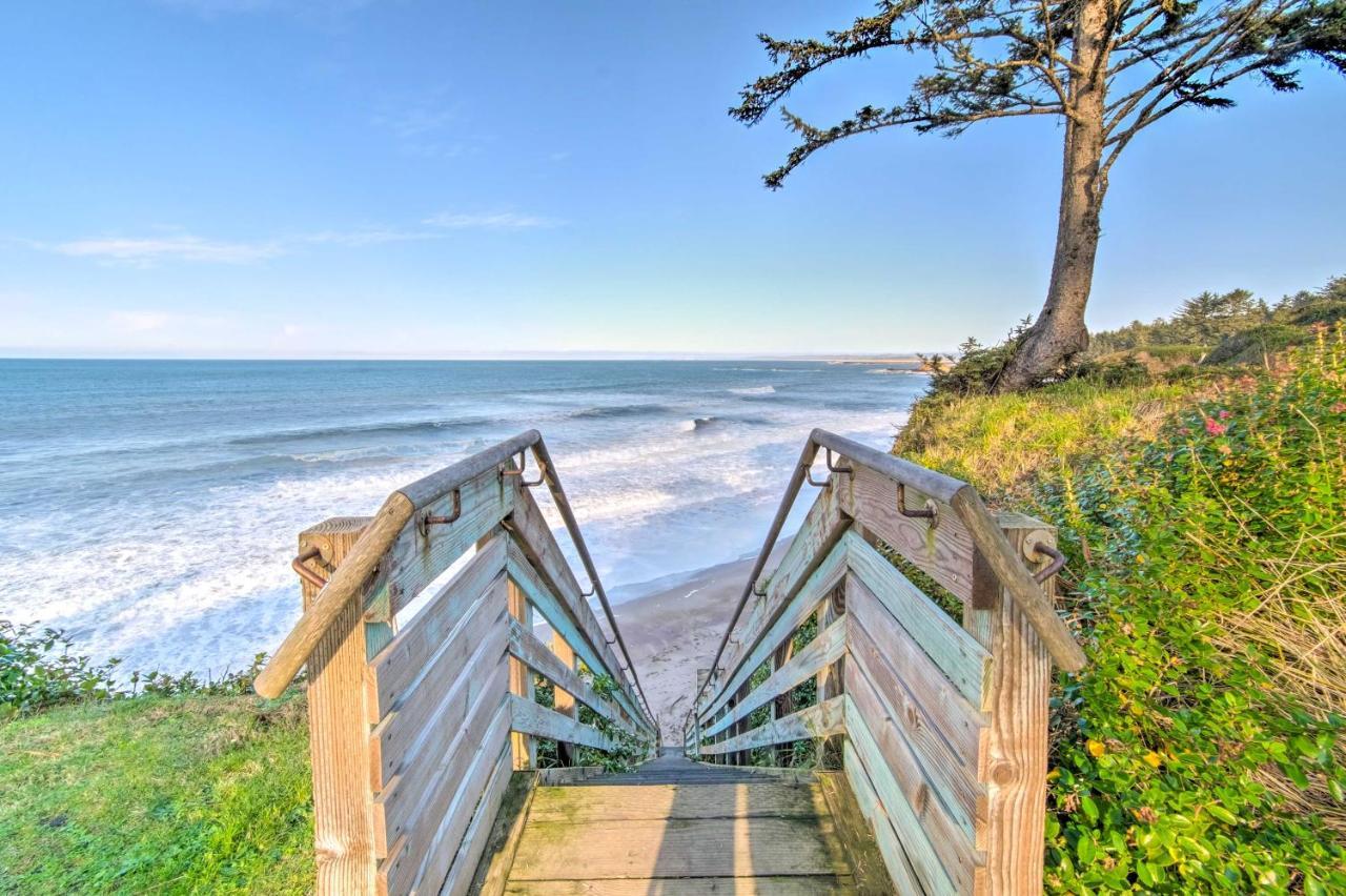Cliffside Lighthouse Beach Home With Ocean View Coos Bay Eksteriør billede